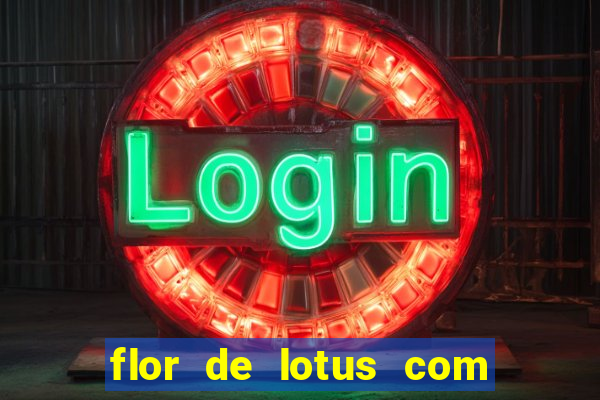 flor de lotus com lua tatuagem