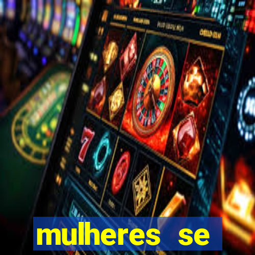 mulheres se exibindo ao vivo