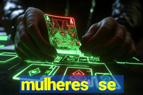 mulheres se exibindo ao vivo